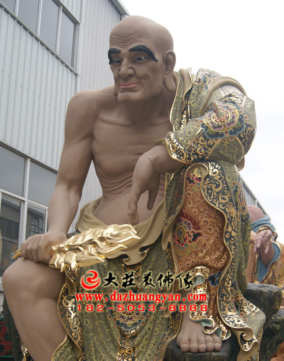 生漆脱胎戍博迦尊者彩绘佛像侧面近照 生漆脱胎戍博迦尊者彩绘佛像侧面近照