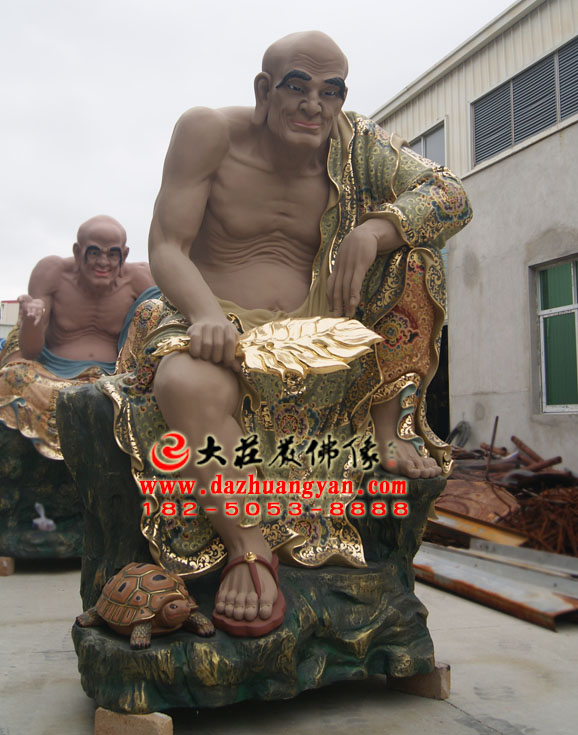 生漆脱胎戍博迦尊者彩绘佛像侧面照 生漆脱胎戍博迦尊者彩绘佛像侧面照