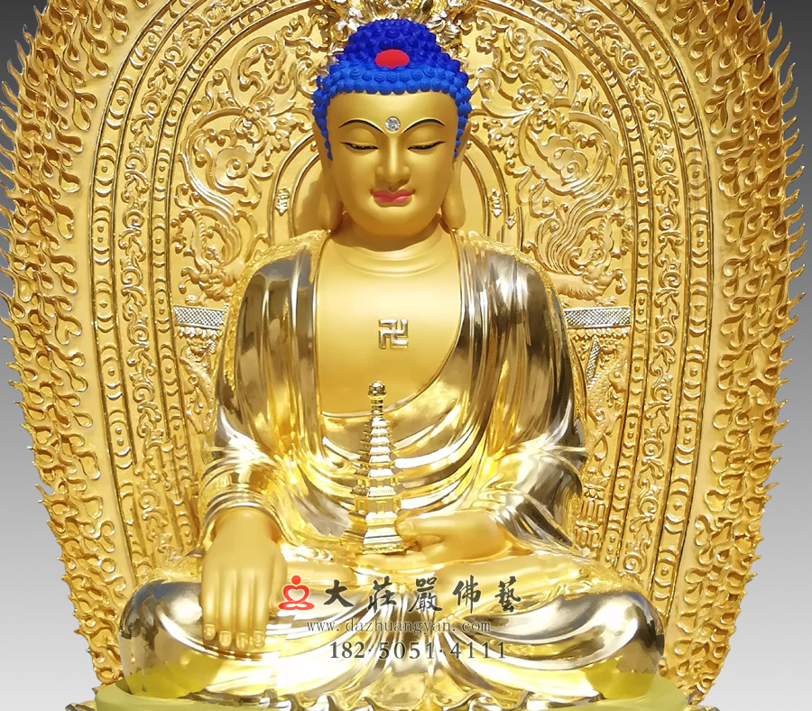 铜雕三宝佛之贴金药师佛正面近照