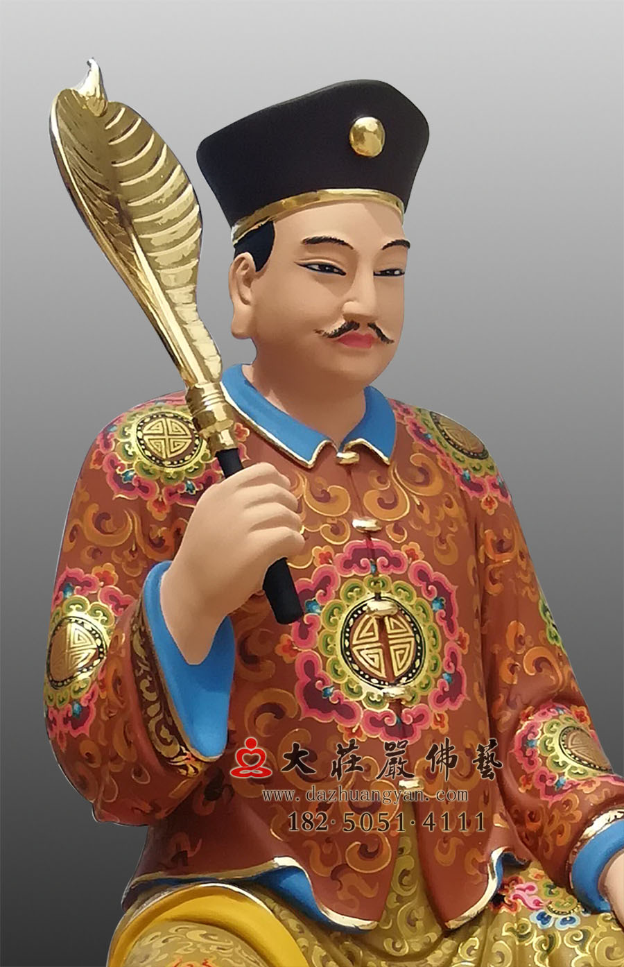 员外彩绘侧面近照