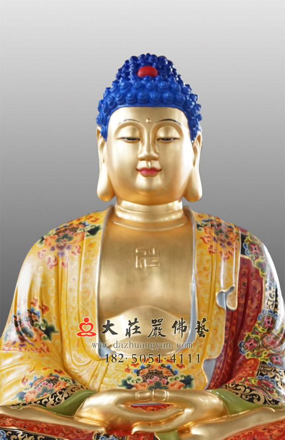 彩绘贴金释迦牟尼佛正面近照