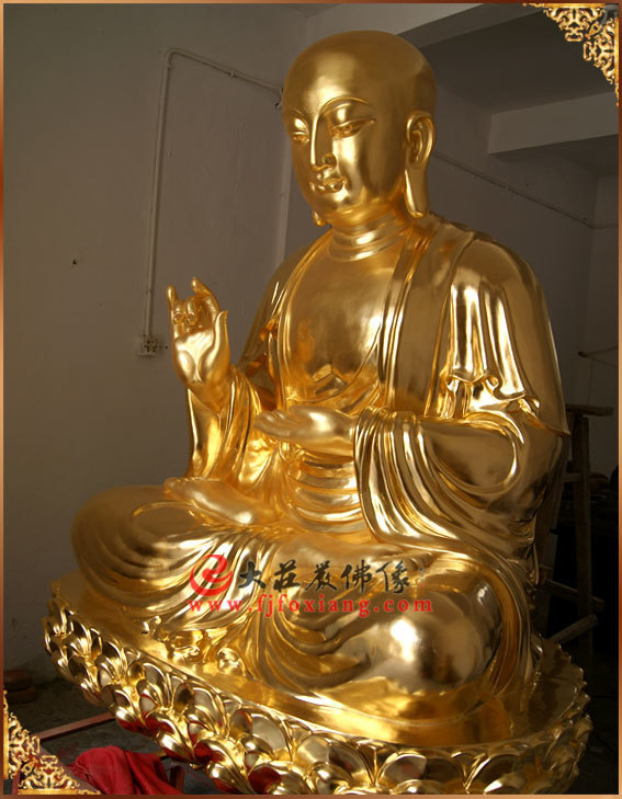 大目犍连尊者贴金塑像