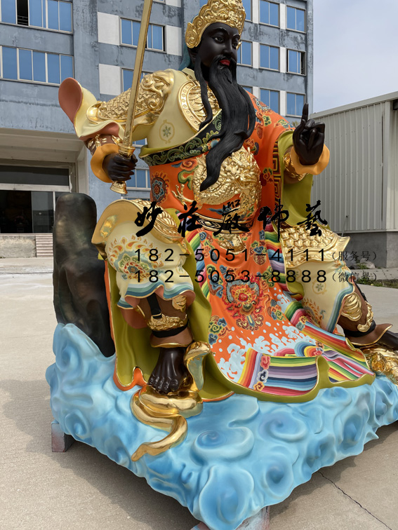 玄天上帝神像左侧照