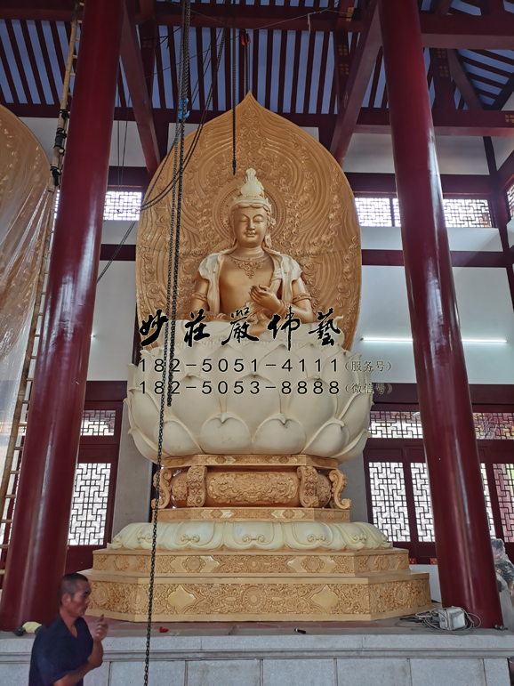 日光菩萨佛像