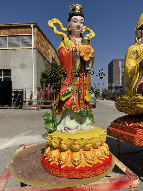 龙女佛像左侧照 铜雕龙女彩绘佛像