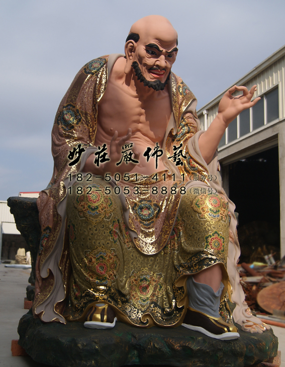 坐鹿罗汉侧面照