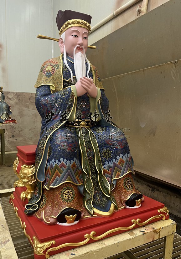 社公左侧照