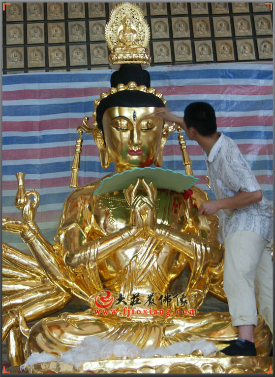 准提佛母塑像