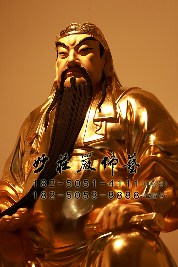 关公神像右侧照