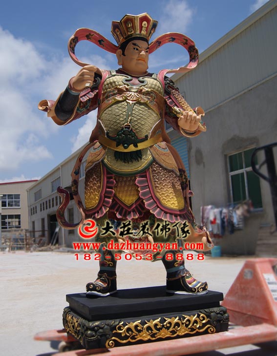 彩绘描金生漆脱胎四大天王之北多闻天王塑像侧面照 彩绘描金生漆脱胎四大天王之北多闻天王塑像侧面照
