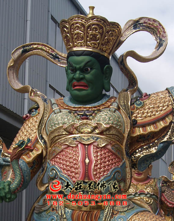 护法神西方广目天王彩绘佛像侧面近照 护法神西方广目天王彩绘佛像侧面近照