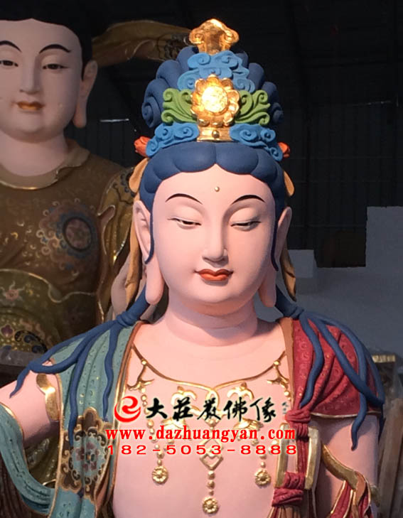 彩绘描金生漆脱胎自在观音塑像特写 彩绘描金生漆脱胎自在观音塑像特写
