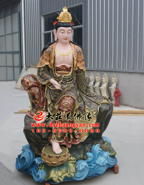 彩绘描金生漆脱胎如意观音塑像侧面照 彩绘描金生漆脱胎如意观音塑像侧面照
