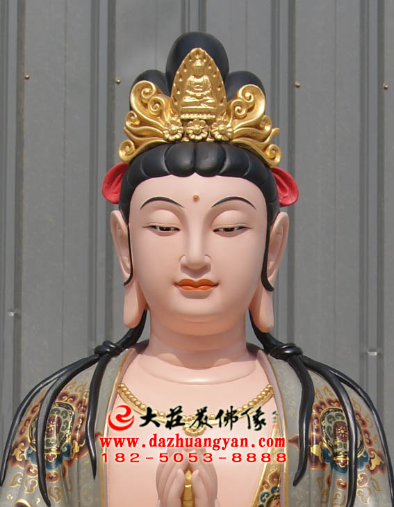 彩绘描金生漆脱胎三十三观音之叶衣观音塑像特写